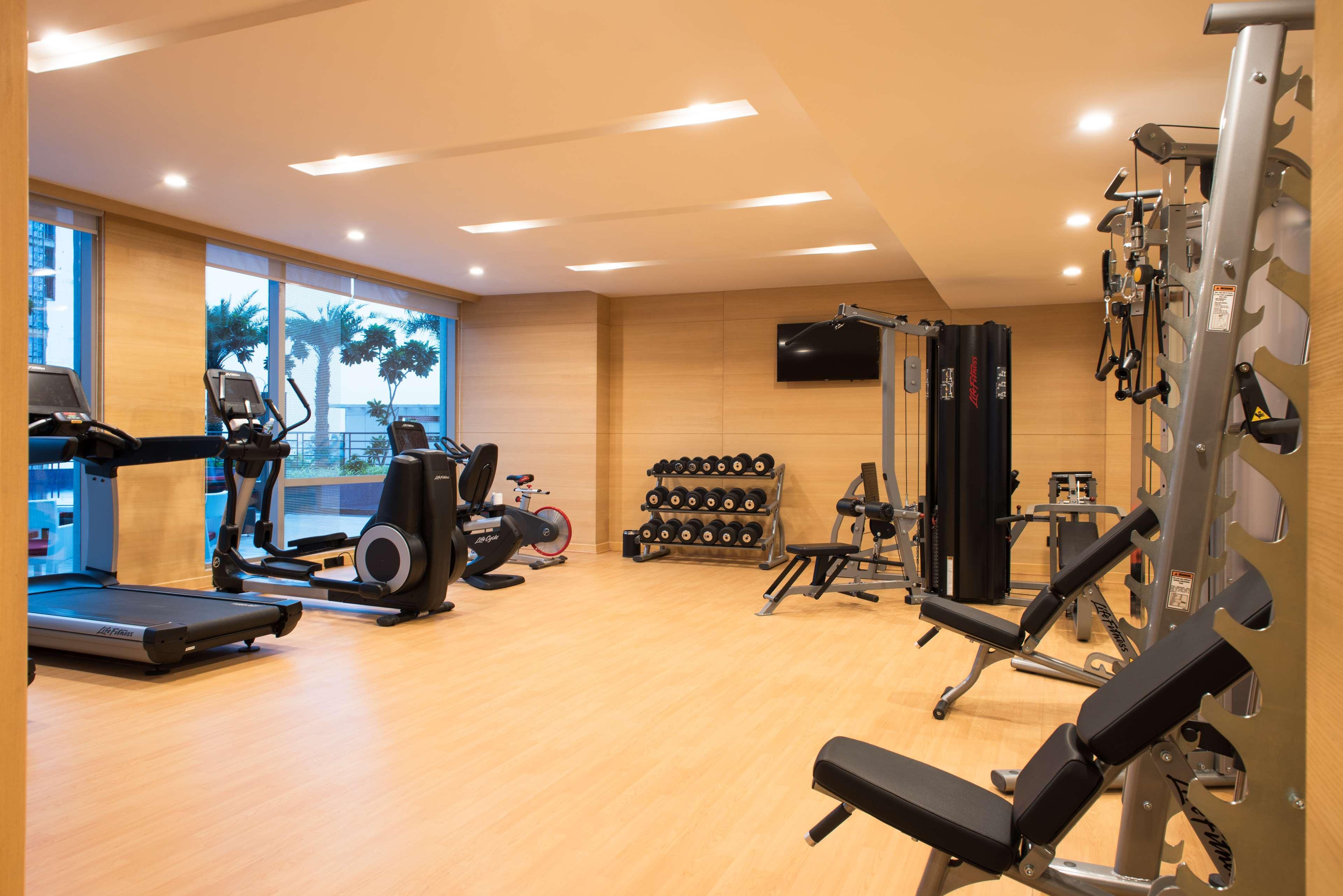 莱克瑙凯悦酒店 勒克瑙 外观 照片 The gym at the hotel